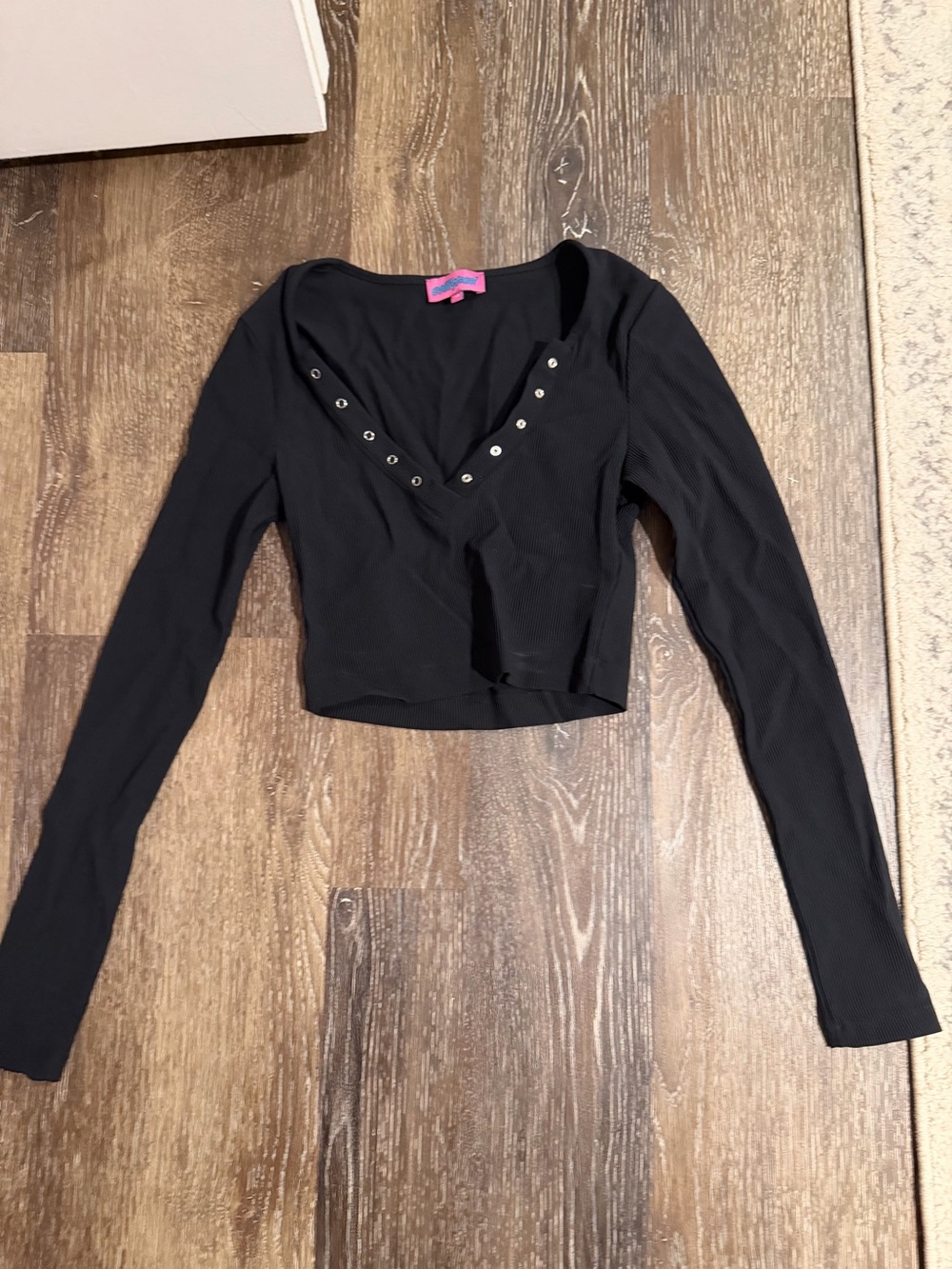 Edikted Black Long-Sleeve V-Neck Crop Top with Eyelet Accents
